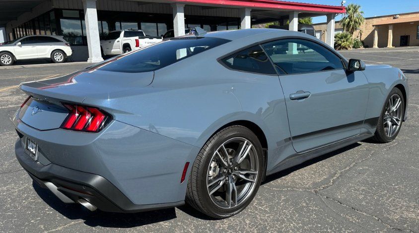 Used 2024 Ford Mustang Coupe RWD image 5