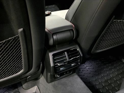 Certified 2025 Audi Q3 2.0T Premium Plus w/ Premium Plus Package image 37