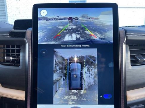 Certified 2022 Ford Expedition Platinum image 12