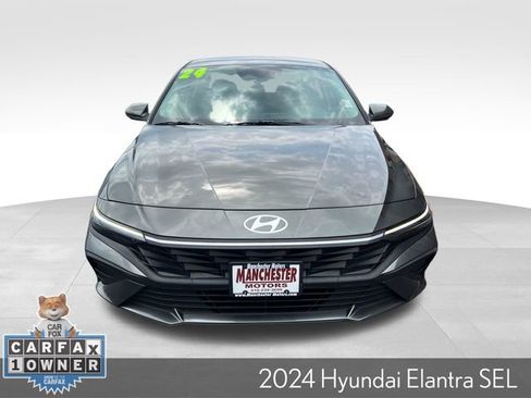 Used 2024 Hyundai Elantra SEL FWD image 3