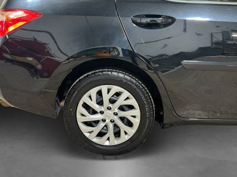 Used 2019 Toyota Corolla LE image 16