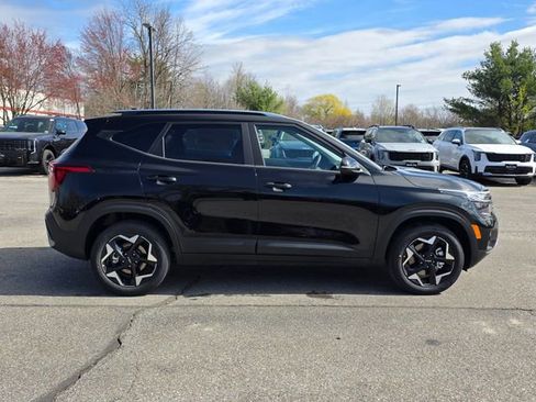 New 2026 Kia Seltos S AWD/4WD image 8