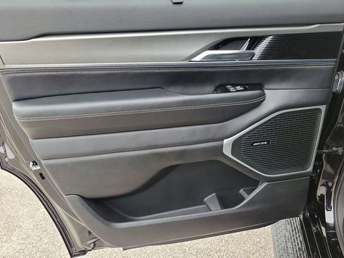 New 2024 Jeep Wagoneer Series II w/ Convenience Group I image 8