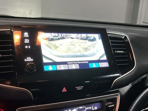 Used 2021 Honda Passport Touring image 16
