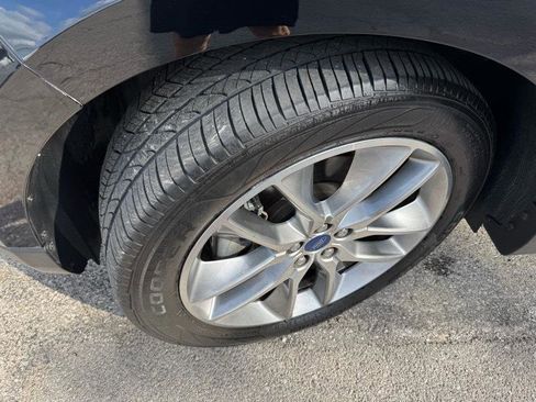 Used 2017 Ford Edge Titanium w/ Equipment Group 301A image 18