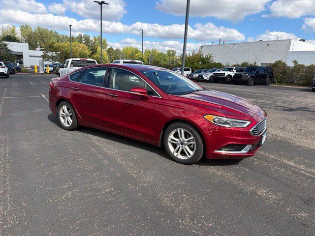 Used 2018 Ford Fusion SE w/ Fusion SE Technology Package FWD image 16