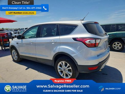 Used 2017 Ford Escape SE FWD image 3