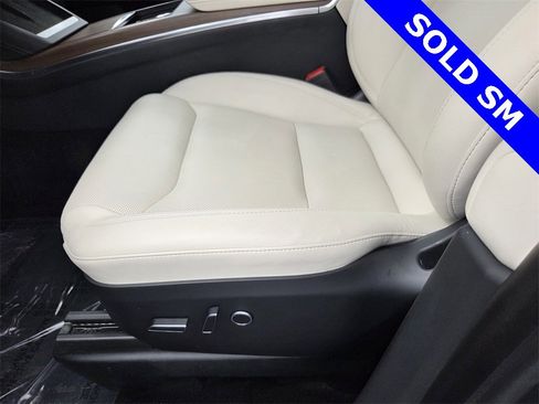Used 2023 Tesla Model X image 32