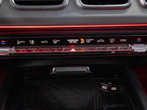 Certified 2024 Mercedes-Benz GLE 53 AMG 4MATIC image 31