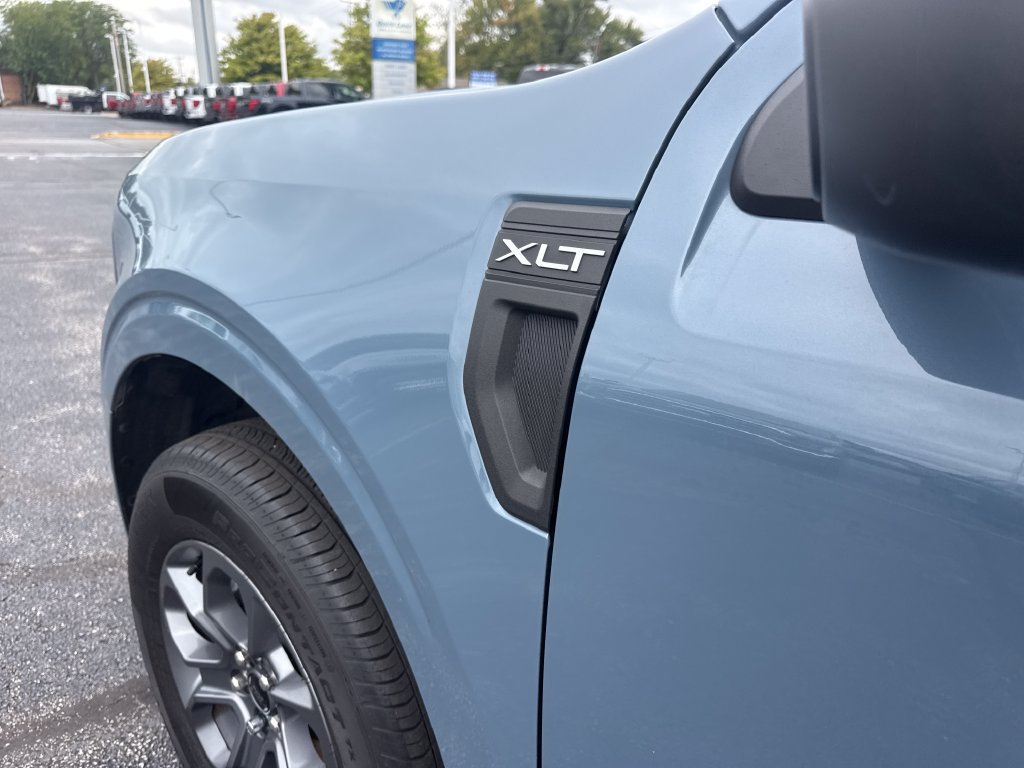 Used 2025 Ford Maverick XLT w/ Equipment Group 301A AWD/4WD image 13