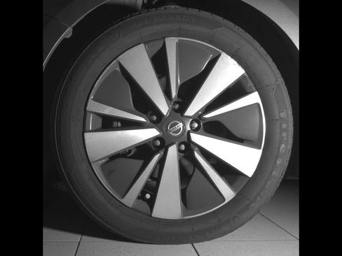 Used 2019 Nissan Altima 2.5 SL FWD image 9