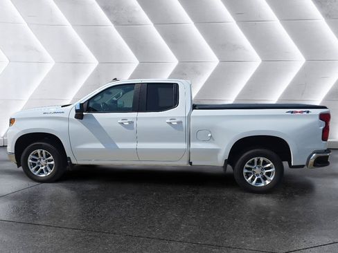 Used 2023 Chevrolet Silverado 1500 LT AWD/4WD image 8
