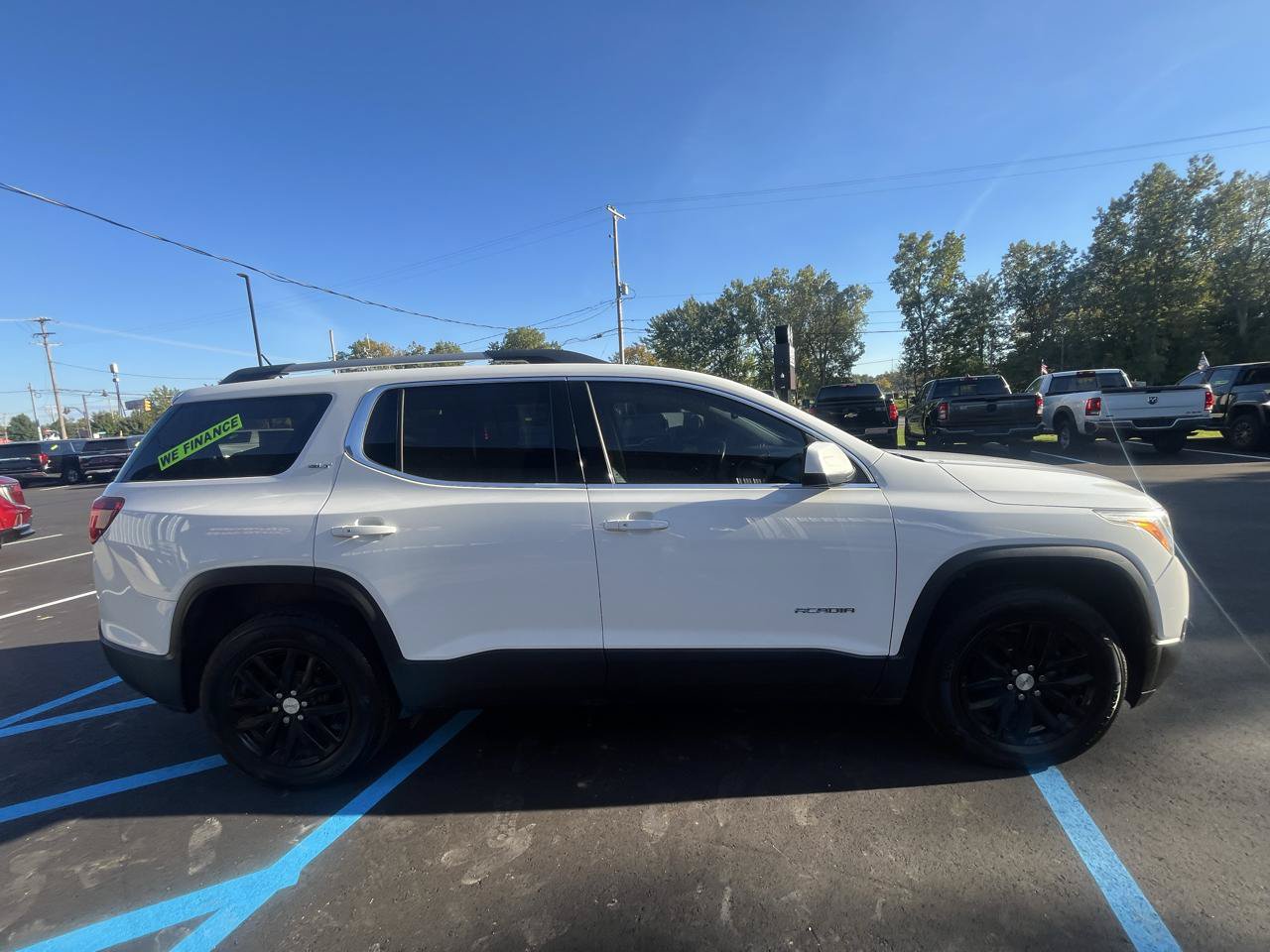 Used 2019 GMC Acadia SLT w/ LPO, Cargo Package AWD/4WD image 4