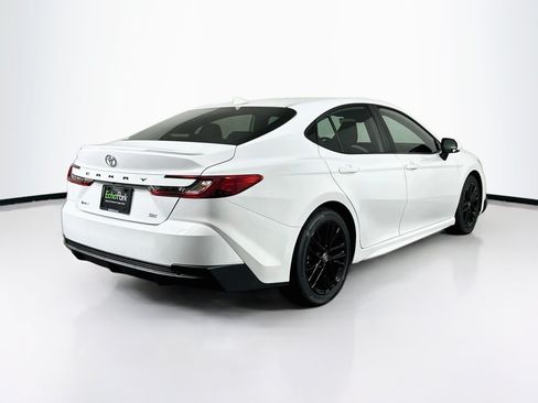 Used 2026 Toyota Camry SE w/ Convenience Package FWD image 9
