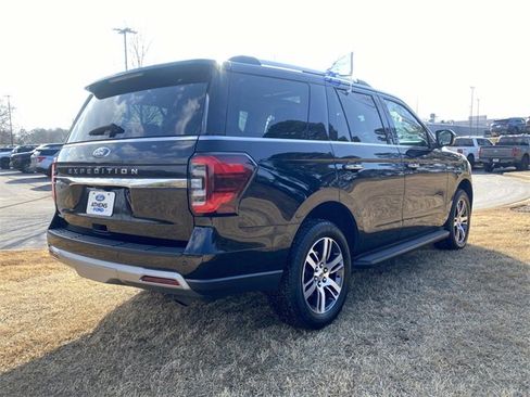 Certified 2024 Ford Expedition Limited image 4