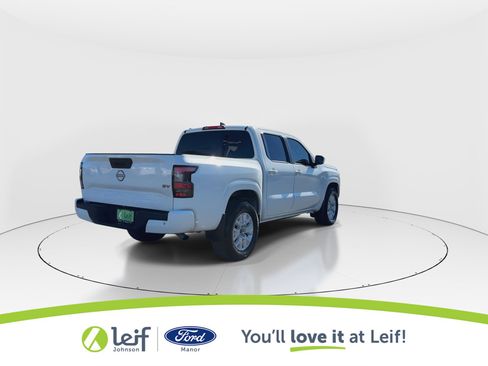 Used 2022 Nissan Frontier SV w/ Technology Package image 8