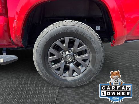 Used 2020 Toyota Tacoma SR5 image 15