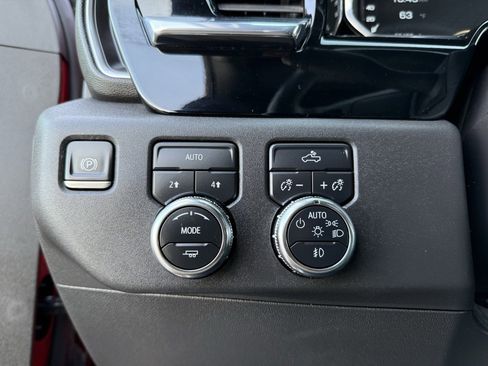 Used 2024 GMC Sierra 1500 Elevation image 19
