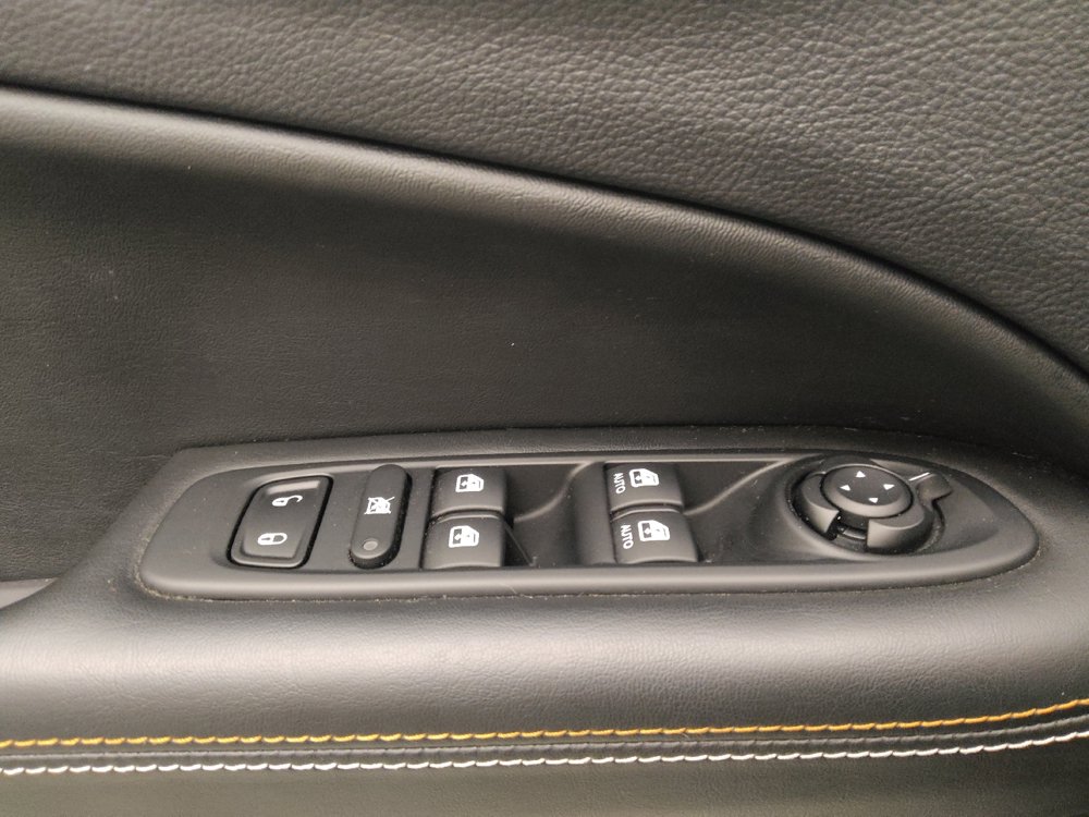 Used 2017 Jeep Compass Latitude w/ Cold Weather Group AWD/4WD image 27