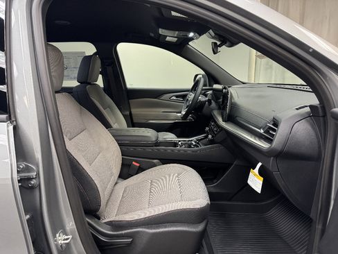 New 2026 Chevrolet Traverse LT w/ LPO, Floor Liner Package image 19