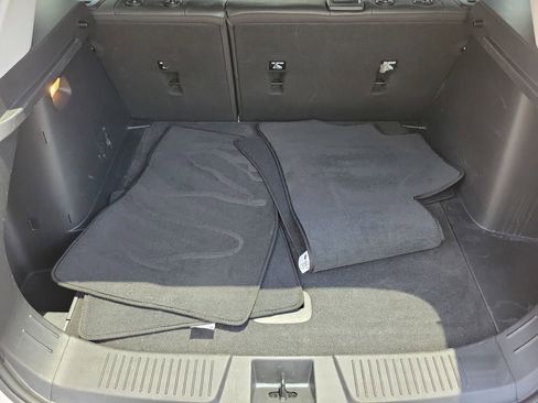Used 2024 Chevrolet Trax LT w/ Sunroof Package FWD image 8