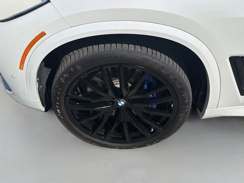 Used 2022 BMW X5 M50i w/ Executive Package AWD/4WD image 24