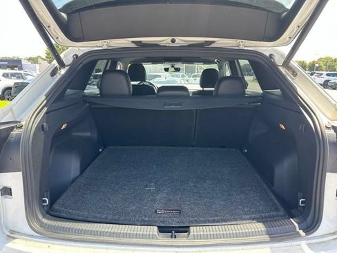 Used 2023 Volkswagen Atlas Cross Sport SE w/ Panoramic Sunroof Package FWD image 17