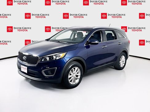 Used 2016 Kia Sorento FWD image 1
