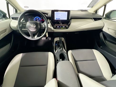 Used 2026 Toyota Corolla LE FWD image 28