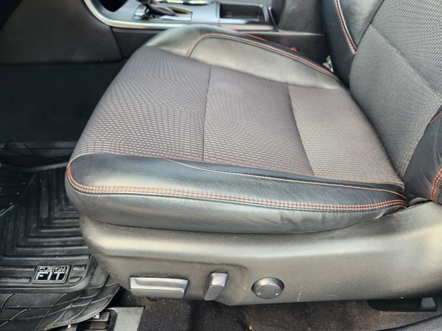 Used 2017 Toyota Camry SE FWD image 24