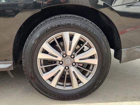Used 2019 Nissan Pathfinder SV FWD image 31