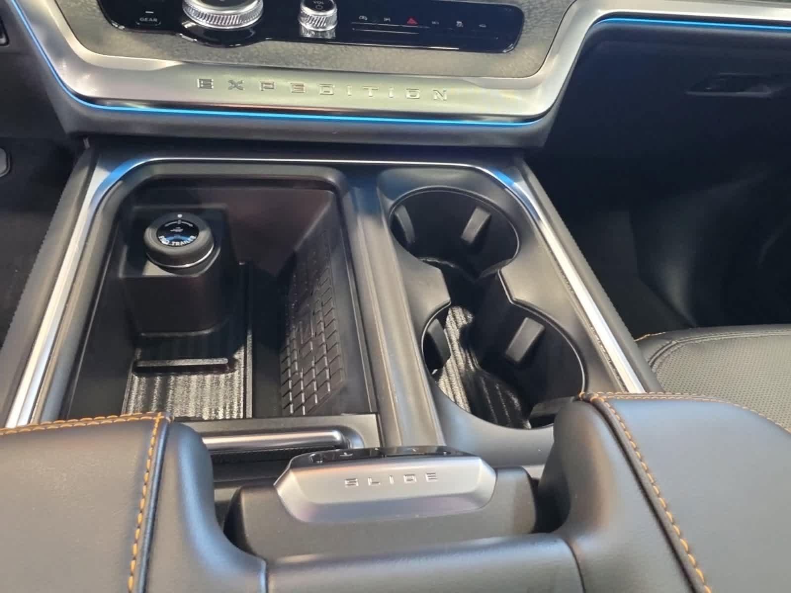 Used 2025 Ford Expedition Tremor AWD/4WD image 30