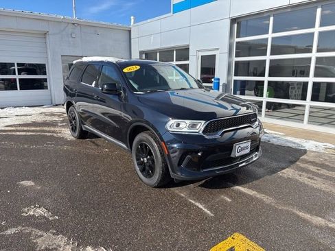 Used 2024 Dodge Durango SXT image 2