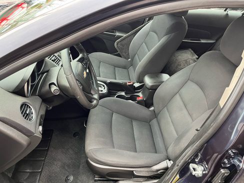 Used 2016 Chevrolet Cruze LT image 20