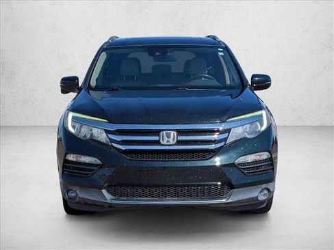 Used 2017 Honda Pilot Touring image 2