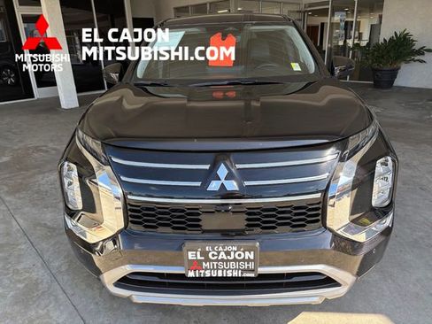 Used 2025 Mitsubishi Outlander SE FWD image 10