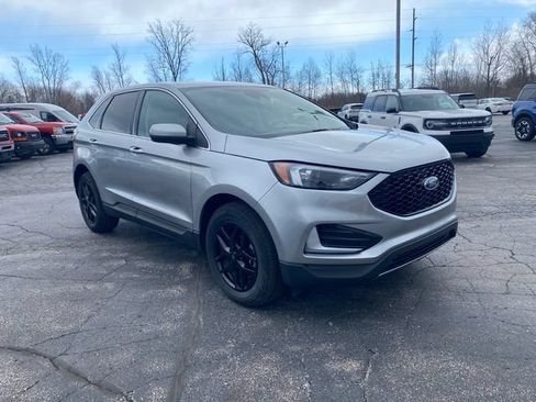 Used 2024 Ford Edge SEL AWD/4WD image 11