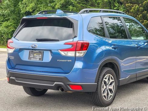 Used 2022 Subaru Forester Premium AWD/4WD image 6