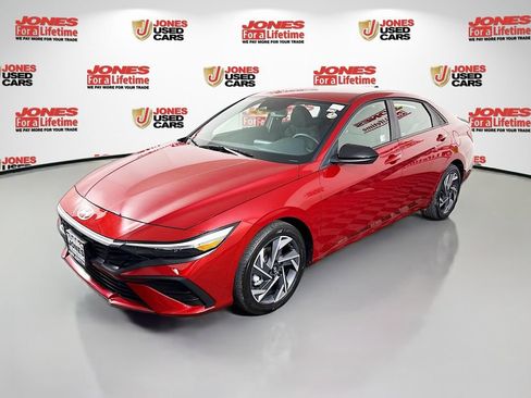 Certified 2025 Hyundai Elantra Sport w/ Cargo Package FWD image 12