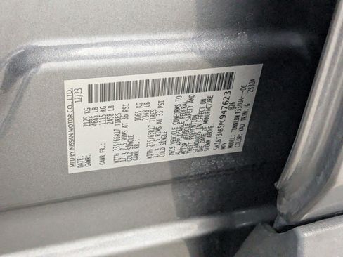 Used 2023 Nissan Rogue S AWD/4WD image 27