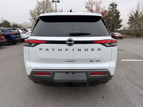 New 2026 Nissan Pathfinder SL w/ SL Premium Package AWD/4WD image 6
