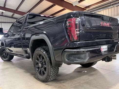 Used 2024 GMC Sierra 2500 AT4 w/ AT4 Premium Plus Package AWD/4WD image 8
