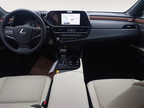New 2025 Lexus ES 350 w/ Premium Package image 10