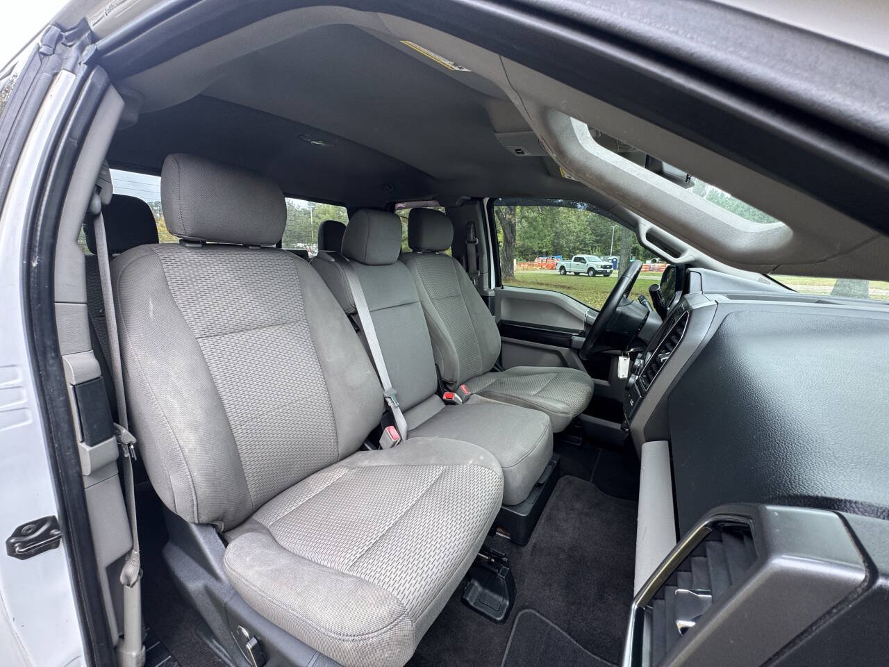 Used 2018 Ford F150 XLT w/ Equipment Group 302A Luxury AWD/4WD image 15
