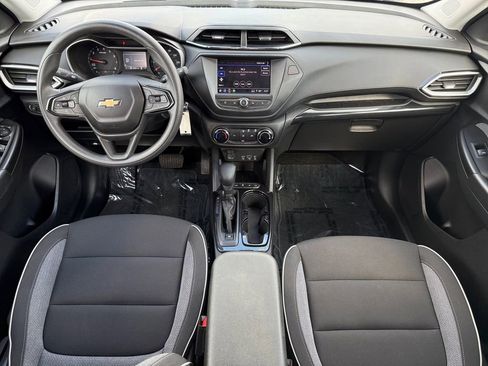 Used 2023 Chevrolet TrailBlazer LS AWD/4WD image 12