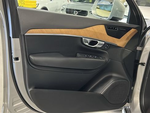 Certified 2024 Volvo XC90 B6 Plus w/ Protection Package Premier AWD/4WD image 9