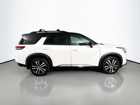 Used 2023 Nissan Pathfinder Platinum w/ Cargo Package AWD/4WD image 7