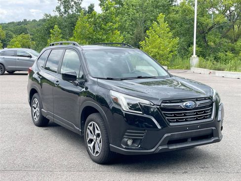 Certified 2024 Subaru Forester Premium AWD/4WD image 5