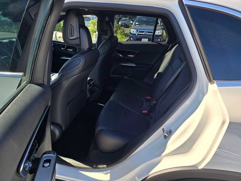 Used 2026 Mercedes-Benz GLC 300 image 18