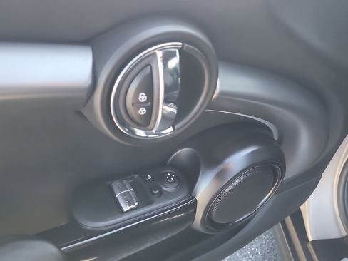 Used 2022 MINI Cooper S image 13